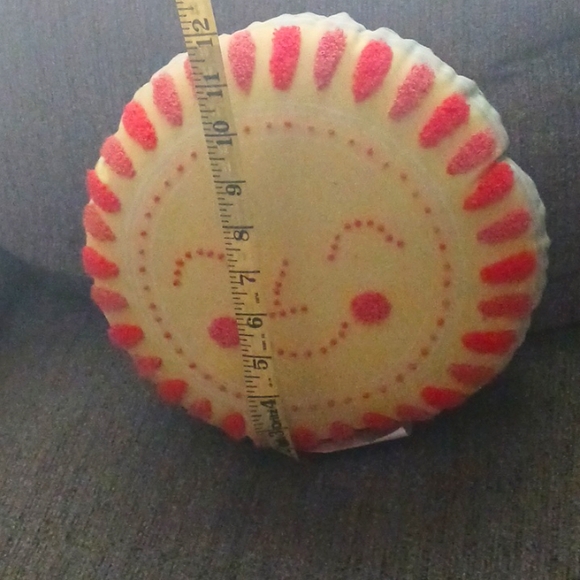 Decorative round pillow - Picture 5 of 7